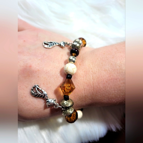 Handmade Krypt kitty beaded charm bracelet - Picture 2 of 3